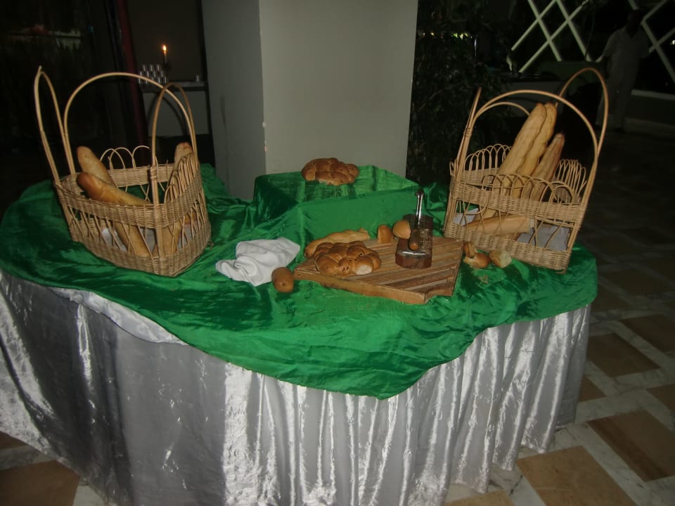 Baguette Tisch Delphin El Habib