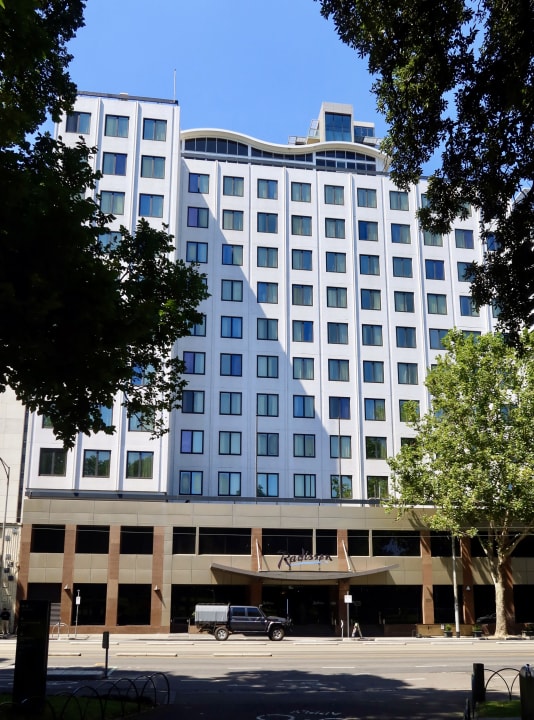 Außenansicht Hotel Radisson On Flagstaff Gardens