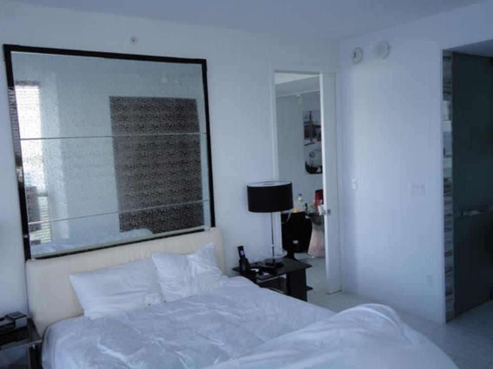 Suite 1111 W South Beach