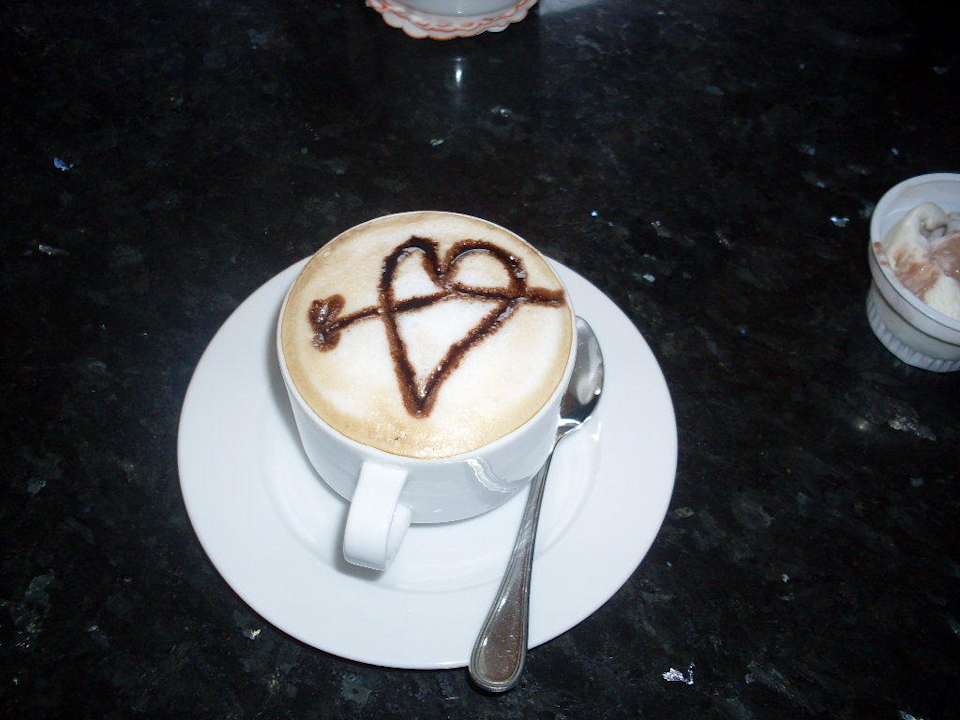 Капучино в кафе Pickalbatros Alf Leila Wa Leila Resort - Neverland Hurghada