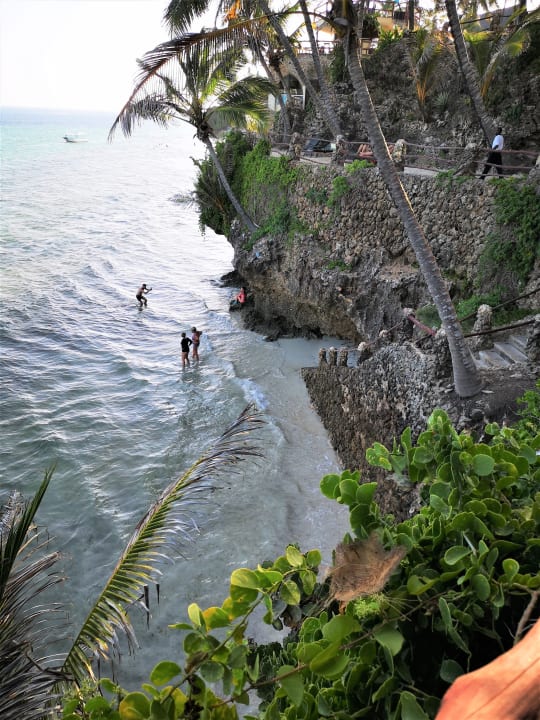 Strand Bahari Beach Hotel