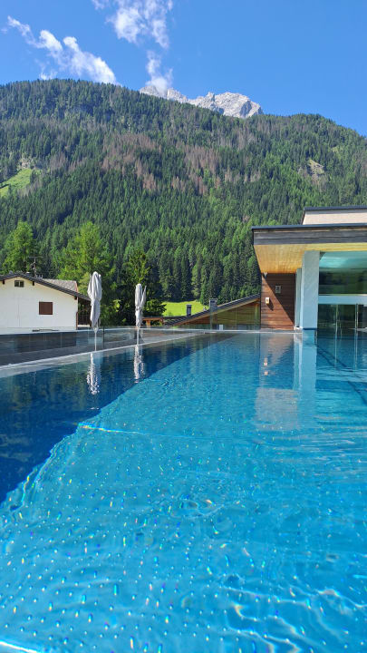 Pool Hotel Monika – great place to be