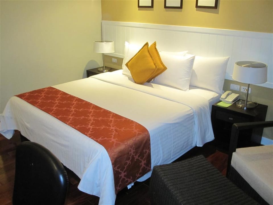 Bett Holiday Inn Resort Phuket Surin Beach by IHG