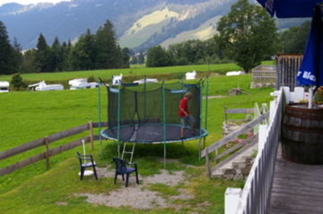 Trampolin für die Kinder Gasthof Schwabenhof