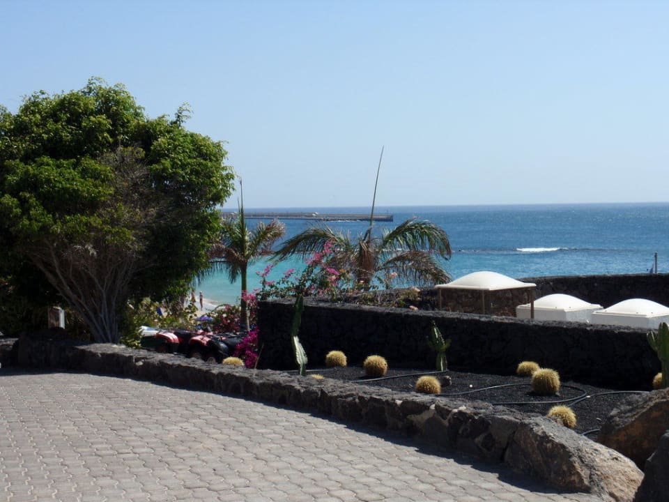 Weg zum Strand Princesa Yaiza Suite Hotel Resort