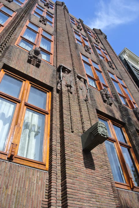 Detail der Fassade Grand Hotel Amrâth Amsterdam
