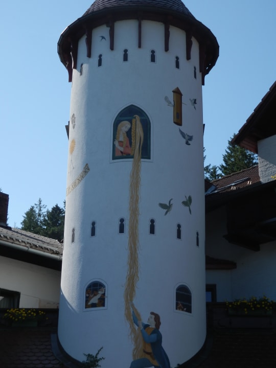 Liebevoll gestalteter Turm Waldpension Nebelstein