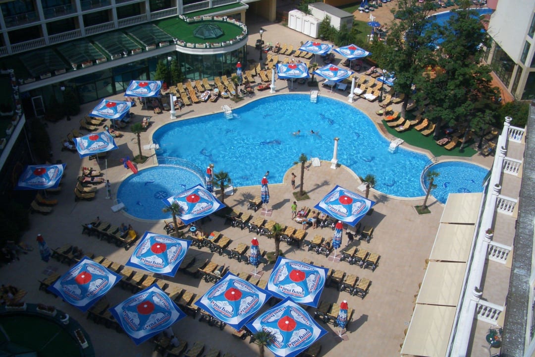 Zu schattig, zu überfüllt Hotel Planeta