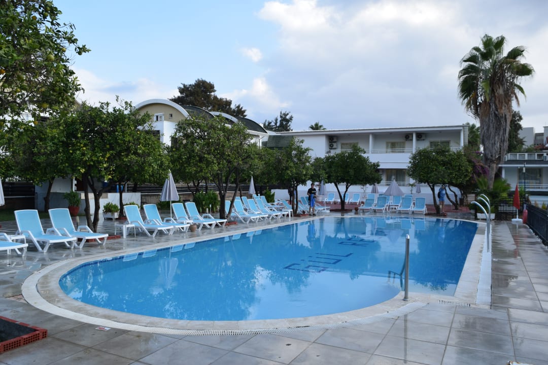 Pool Armas Gül Beach