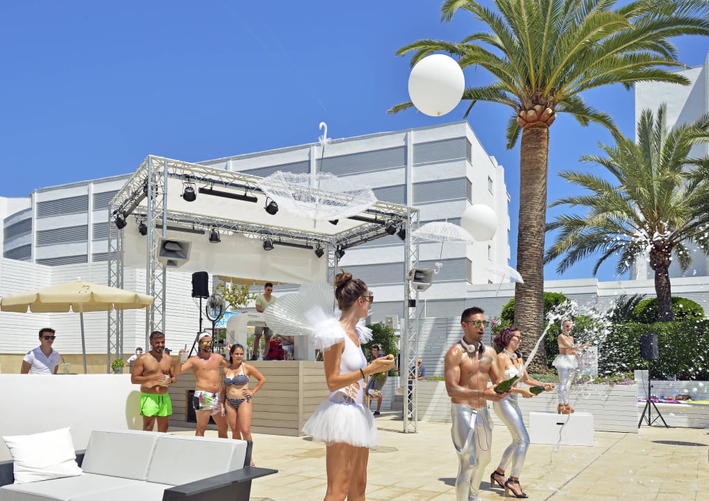 Gravity Pool Party with invited and resident DJs Sol House The Studio - Calviá Beach - Adults Only