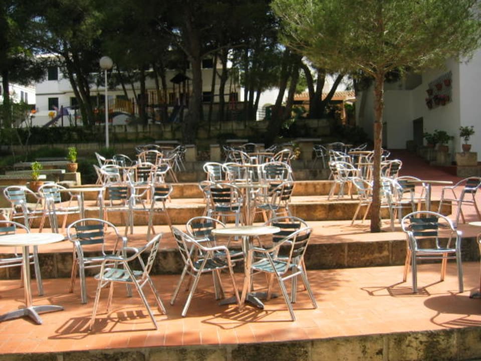 Sitzplätze im Garten Playa Parc Apartments
