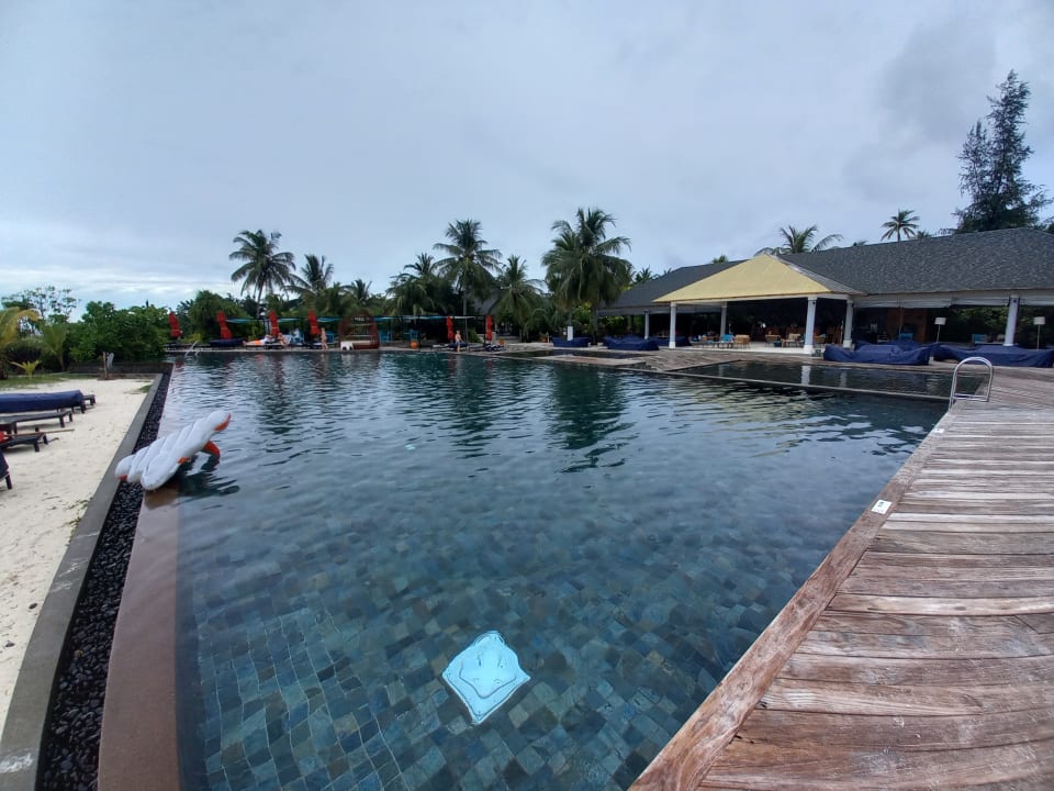 Pool NH Collection Maldives Havodda Resort