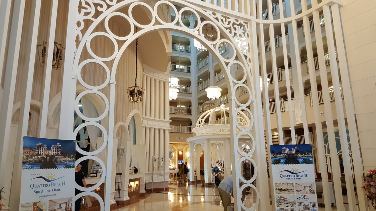 Lobby Quattro Beach Spa & Resort