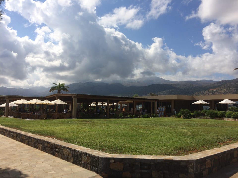 Gartenanlage Kernos Beach Hotel & Bungalows