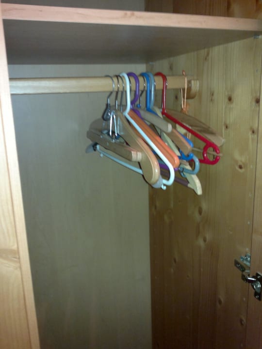 Antike Kleiderbügel- Auswahl Hotel Schlickwirt