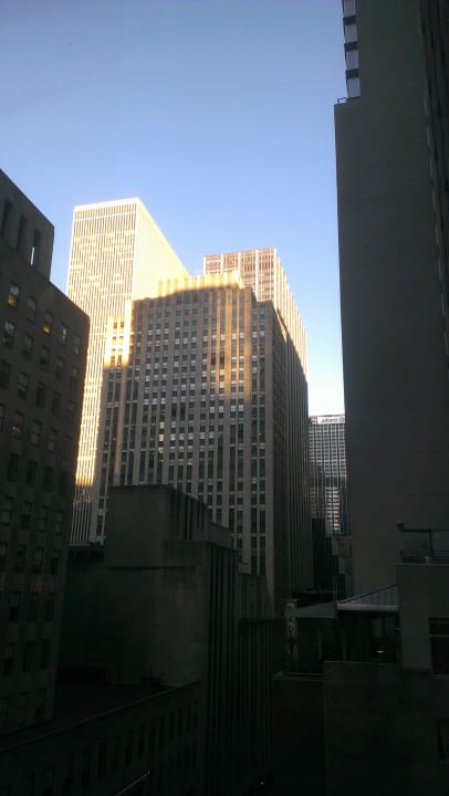 11.floor  - Blick auf Radio City Music Hall Hotel The Jewel Facing Rockefeller Center