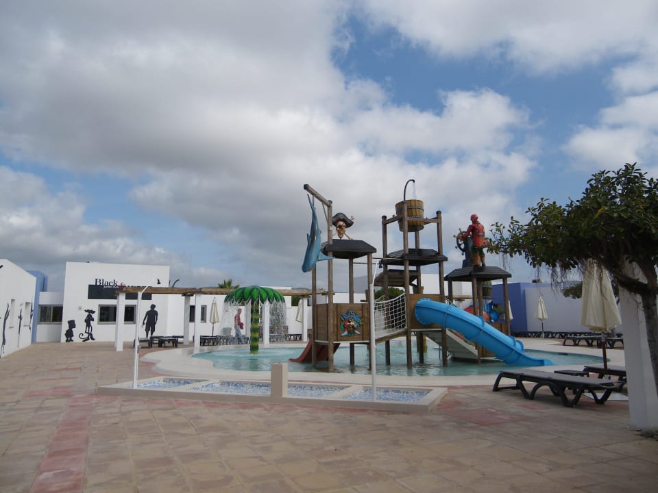 Piratenerlebnis Pool beim Miniclub Grand Palladium Select Palace Ibiza