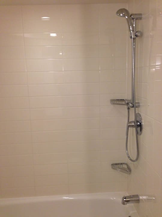 Dusche Hotel Delta Ocean Pointe Resort