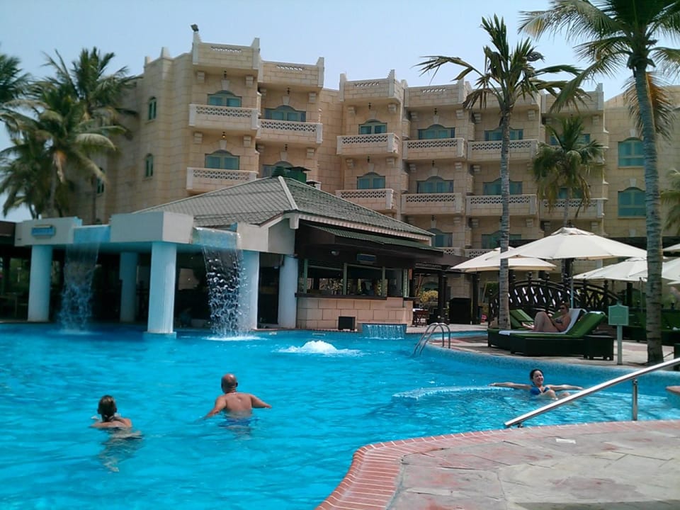 Gepflegte Poolanlage Grand Hyatt Muscat