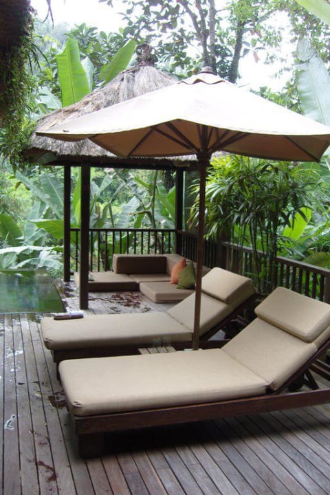 Liegen am eigenen Pool Hanging Gardens of Bali