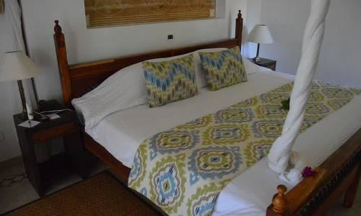 Großes Bett Bluebay Beach Resort & Spa