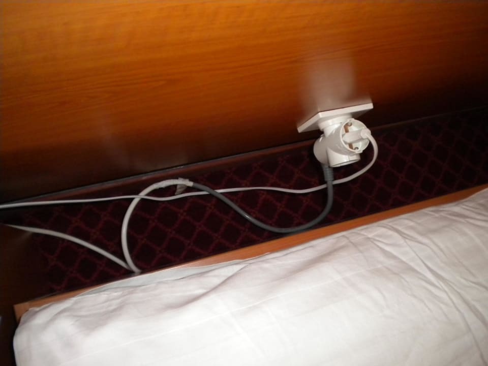 Kabel zum Klima. EU Norm? Hotel Zagreb