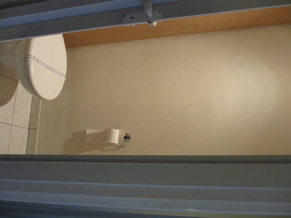 Toilette - sehr eng Hotel Concordia