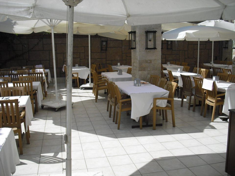 Die Außenplätze im Beach Armas Gül Beach