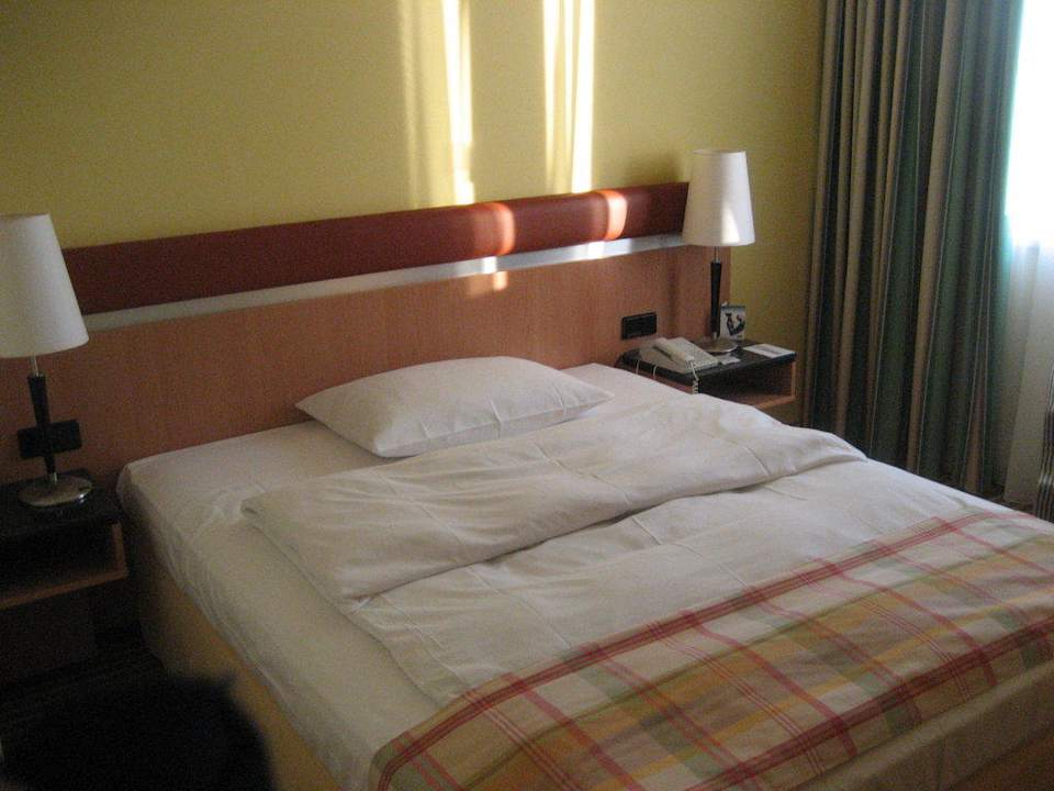 Bett Holiday Inn Berlin Airport - Conference Centre