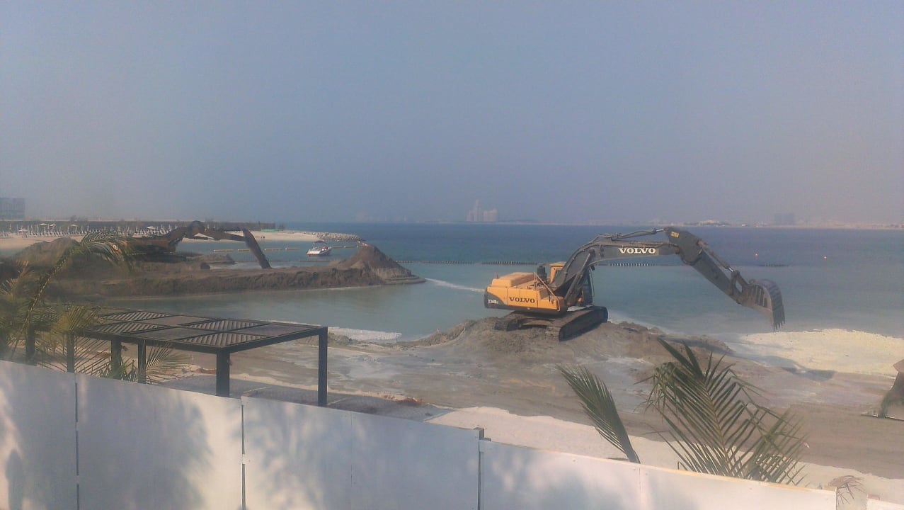 Ich konnte diese Bagger nicht mehr hören... DoubleTree by Hilton Resort & Spa Marjan Island