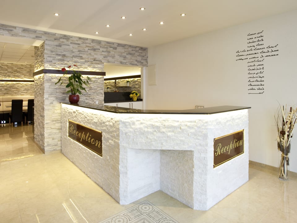 Lobby Central City Hotel