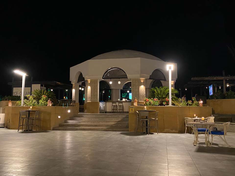 Außenansicht Pickalbatros Palace Hotel-Port Ghalib