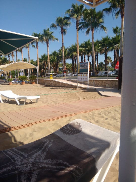 Blick vom Strand Hotel Miramare Beach