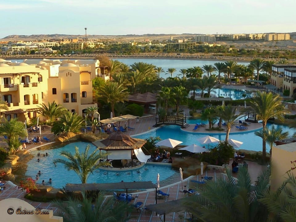 Ausblick vom Turm über die gesamte Hotelanlage Steigenberger Coraya Beach - Adults only