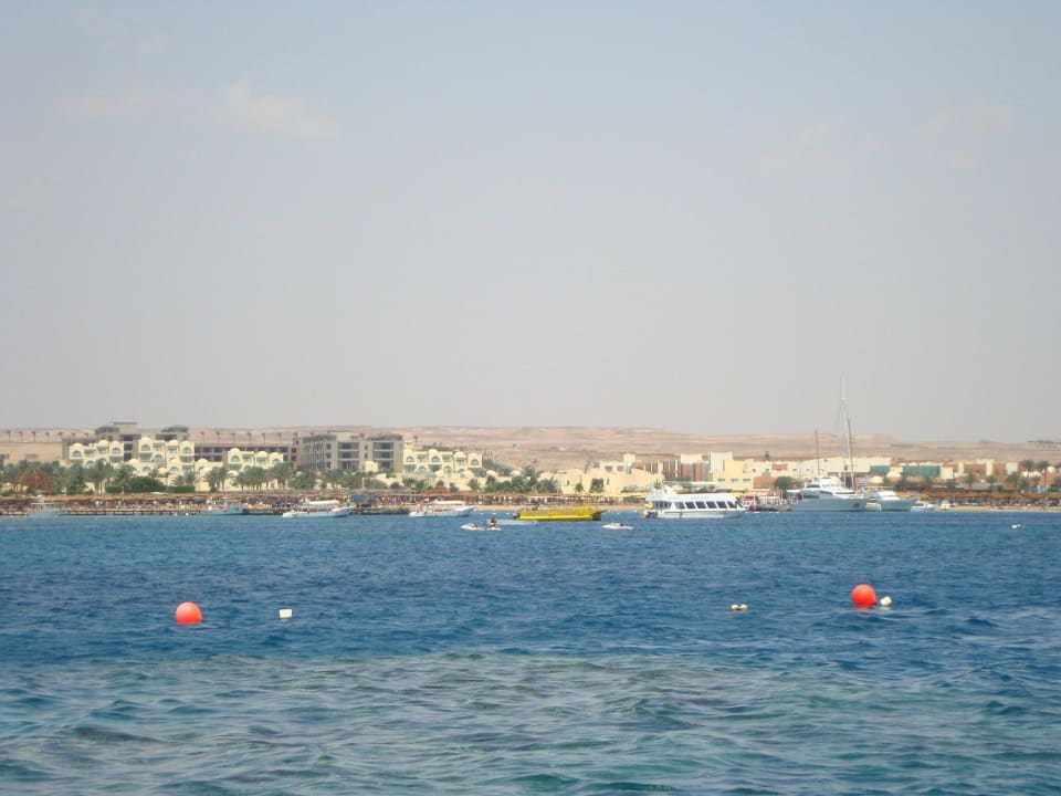 Вид спирса на отель Cleopatra Luxury Resort Makadi Bay