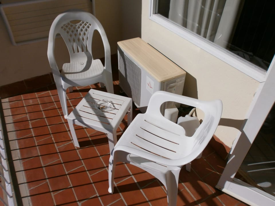 Balkon mit Klimaeinheit außen Hotel Don Miguel
