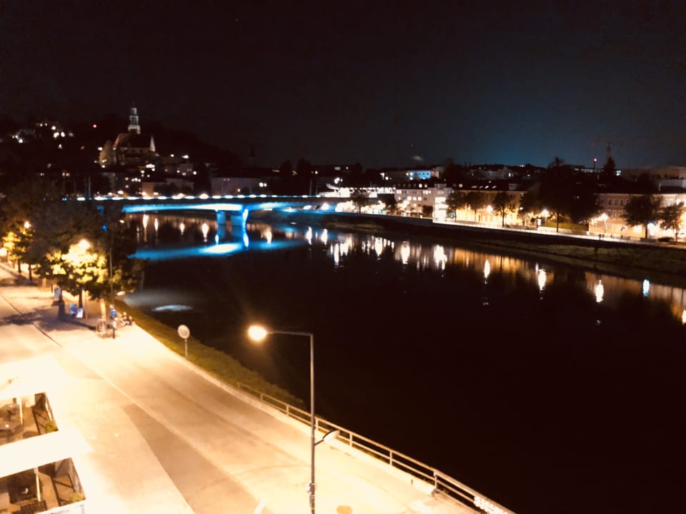 Außenansicht Motel One Salzburg-Mirabell