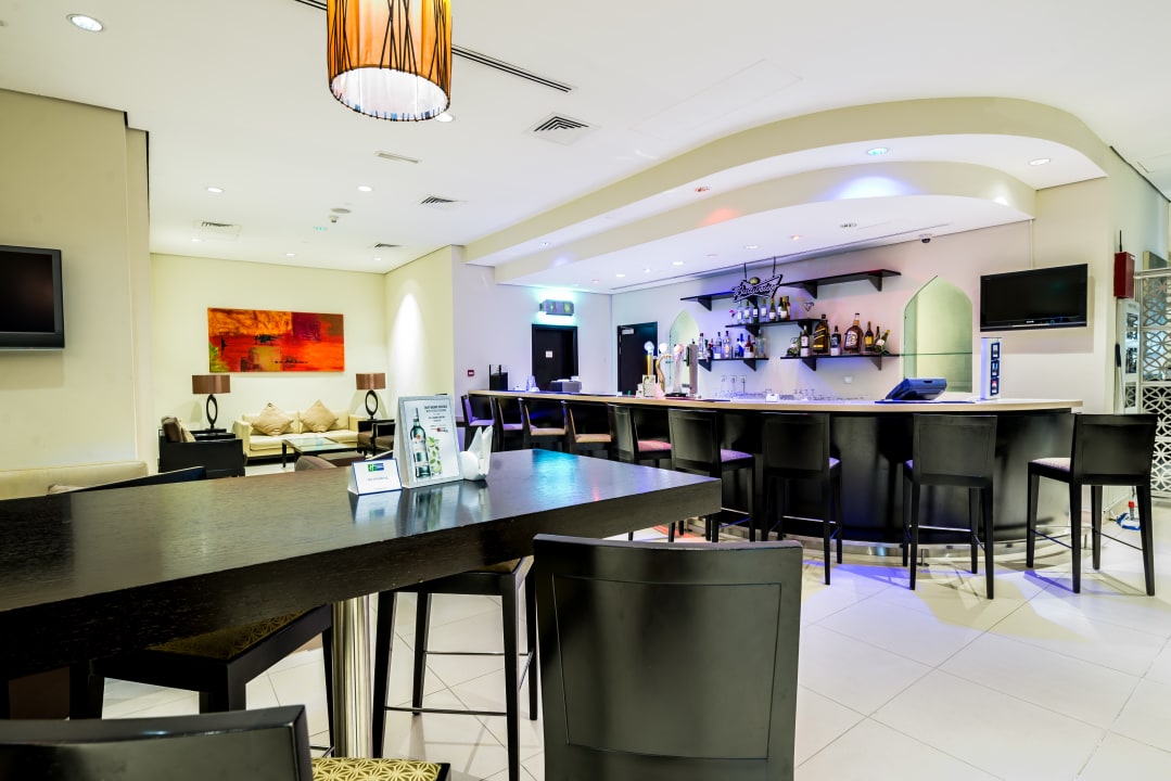 Gastro Hotel Holiday Inn Express Dubai Internet City