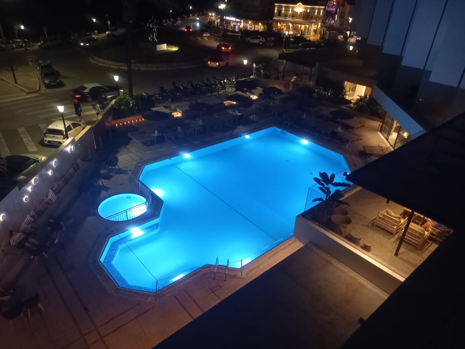 pool-blue-sky-city-beach-hotel-rhodos-stadt-holidaycheck-rhodos