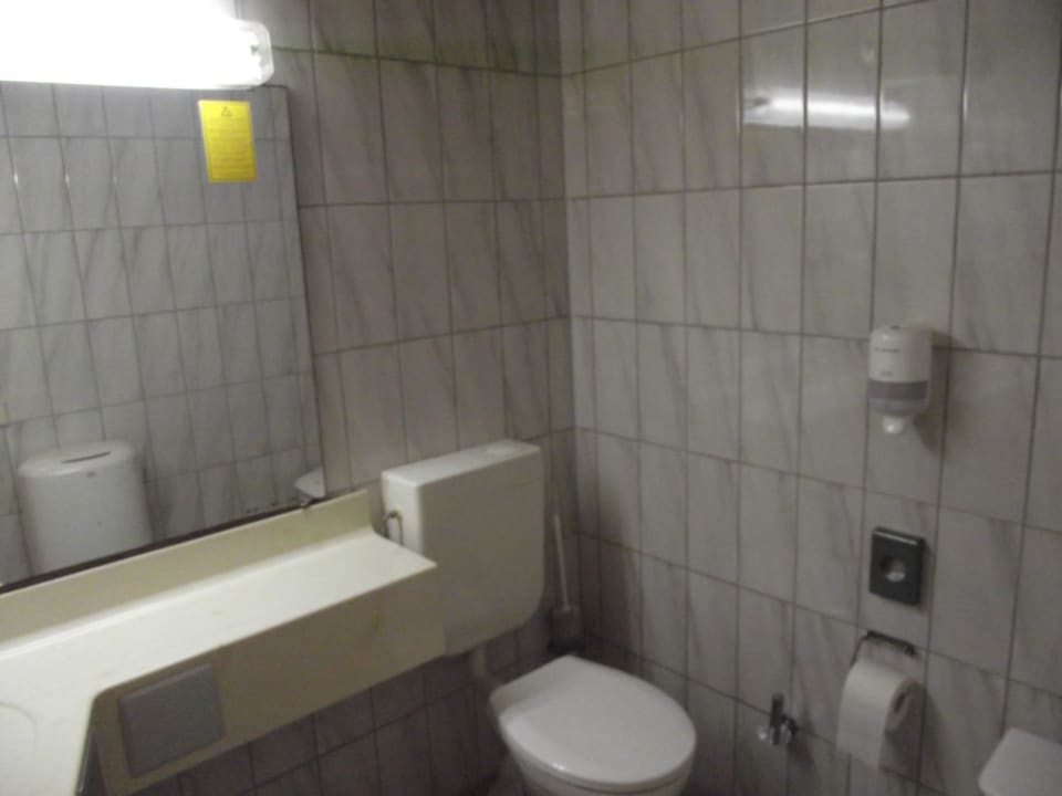 Toilette bei der Sauna Leonardo Hotel Heidelberg-Walldorf