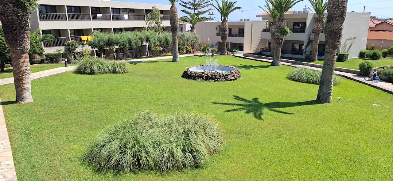 Gartenanlage allsun Hotel Malia Beach