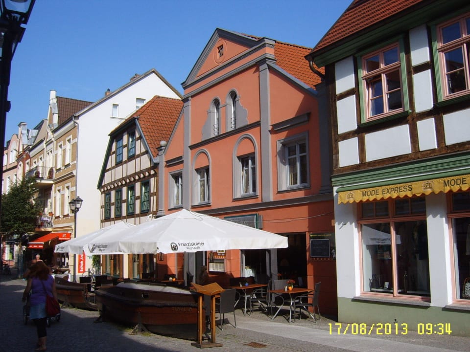 Vorderansicht U-Nautic Restautant & Pension