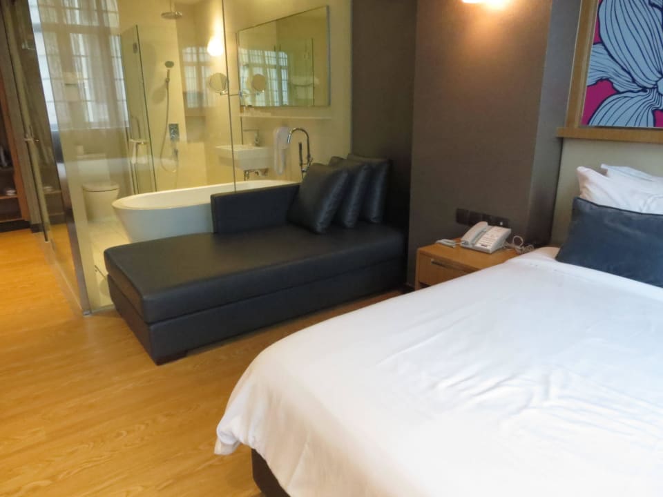 Bett, Couch, Bad Hotel Bencoolen @ Hong Kong Street