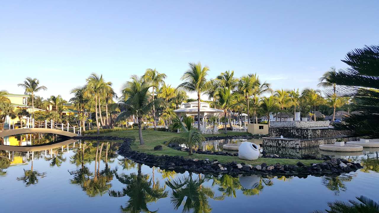 Ansichten und Details der Gartenanlage Melia Las Antillas - Adults only