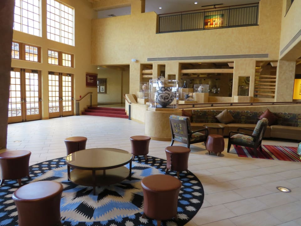 Super netter Eingangsbereich Hotel Hilton Santa Fe Golf Resort & Spa at Buffalo Thunder