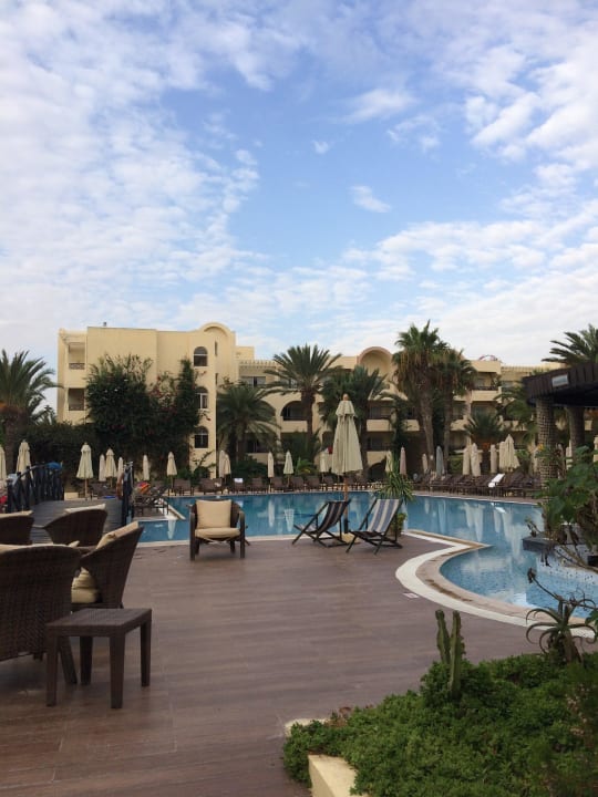 Pool am Abend Hotel Paradis Palace