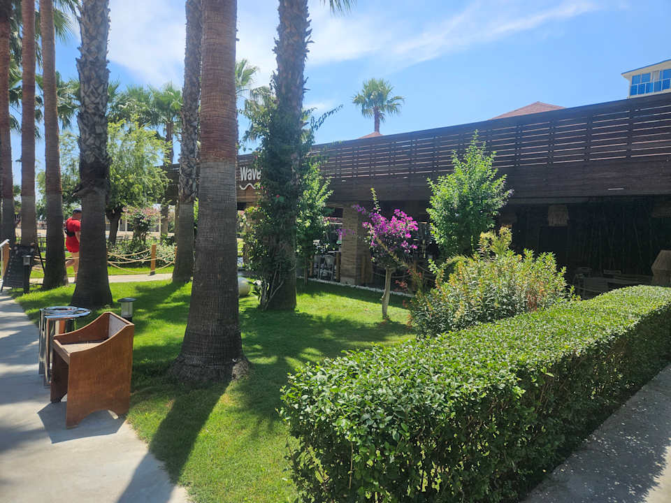 Gartenanlage Hotel Royal Garden Beach