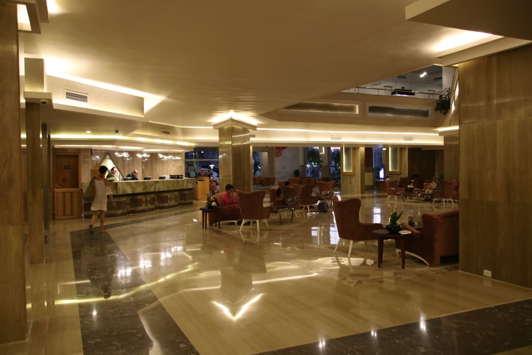 Lobby Beach Albatros Resort