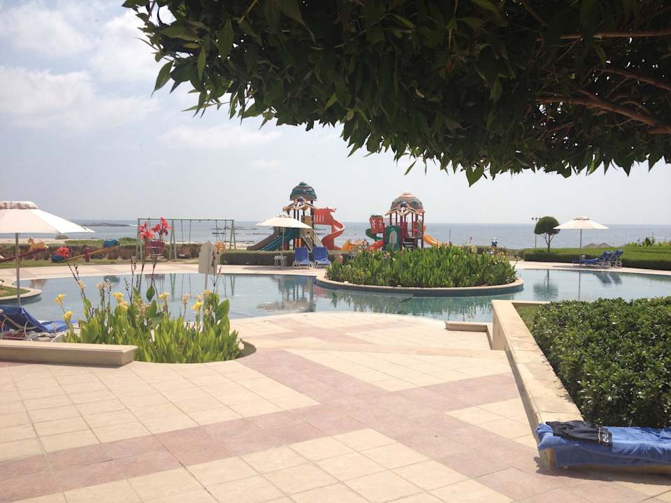 Blick zum Kinderpool/spielplatz  Wyndham Garden Salalah Mirbat