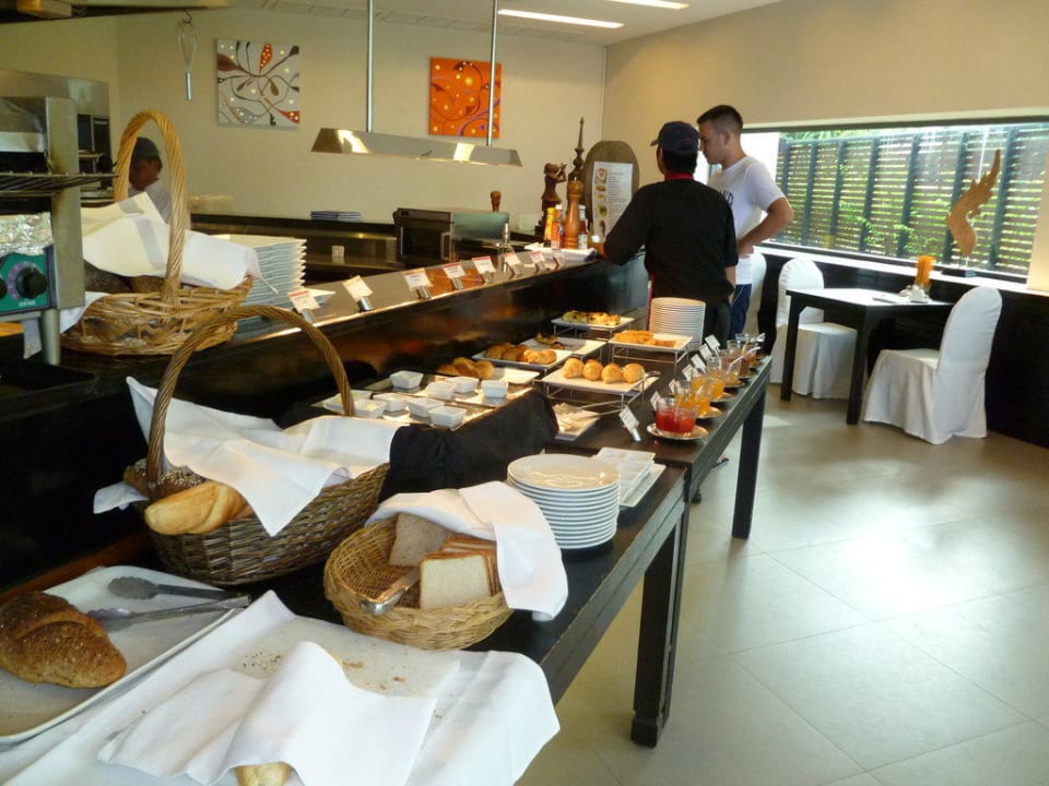 Super lecker Frühstücksbuffet Ramada Resort by Wyndham Khao Lak